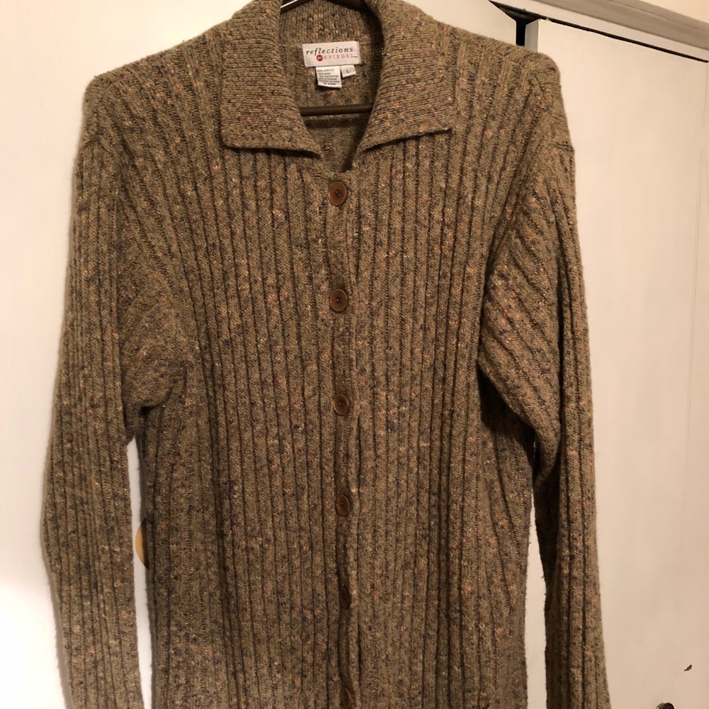 Woman’s button up cardigan sweater size L